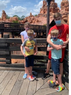  siblings on Thunder Mountain Railroad